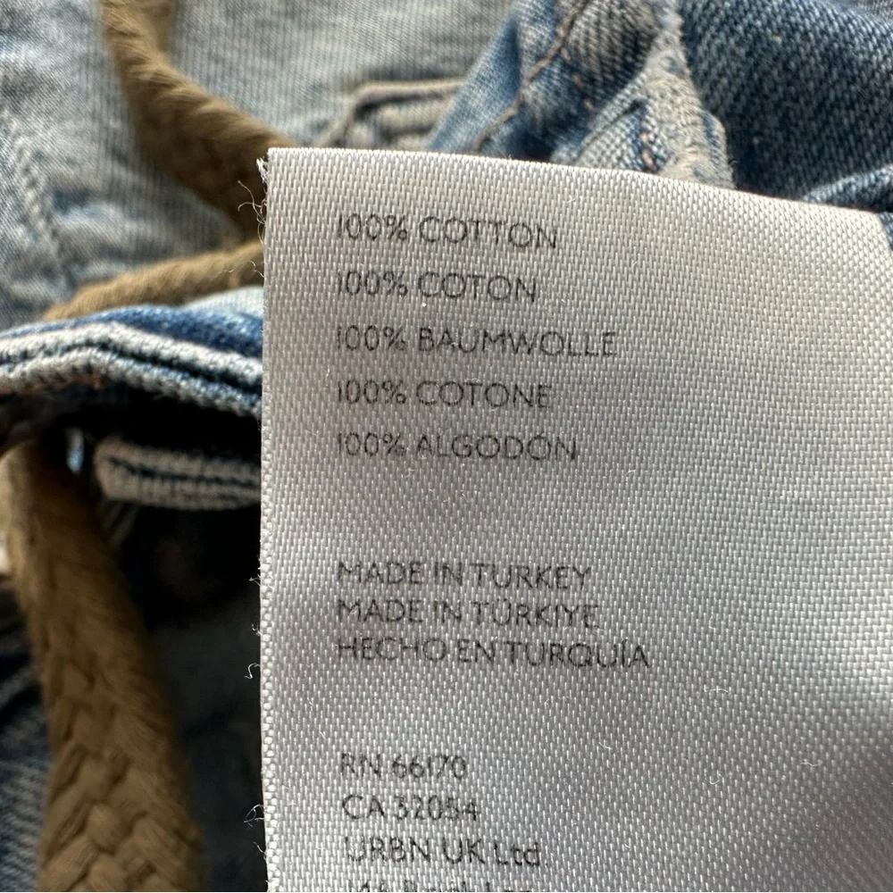 We The Free Moxie Barrel Jeans. Size: 25 - Picture 9 of 16